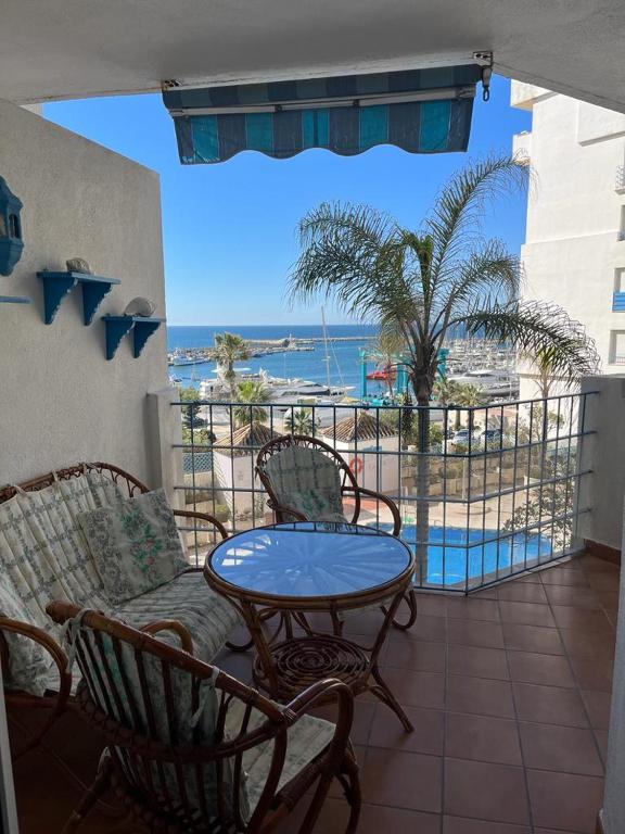 Balkón alebo terasa v ubytovaní Lyrioshomes Precioso Apartamento Puerto de Estepona