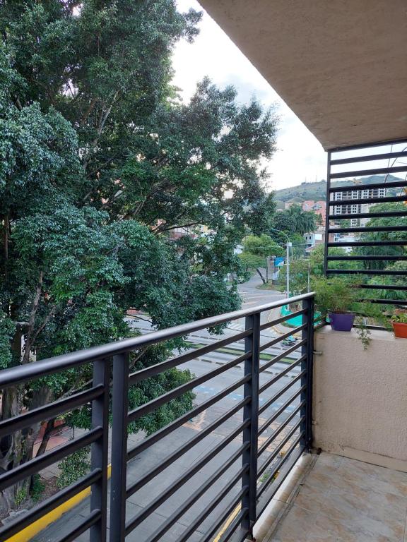 Imagen de la galería de Apartamento a 2 cuadras del estadio., en Cali