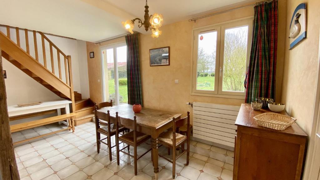 Zdjęcie z galerii obiektu Échappez-vous dans notre longère Saint Denis pour un séjour paisible w mieście Noyelles-sur-Mer
