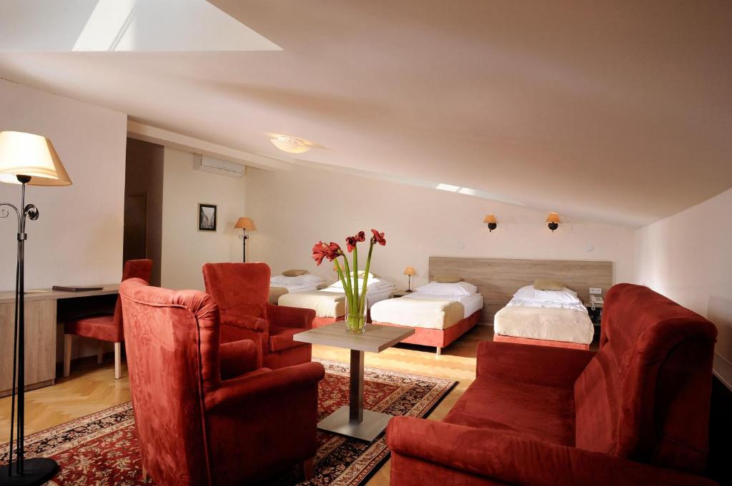 Hotel Santi - Resim 24
