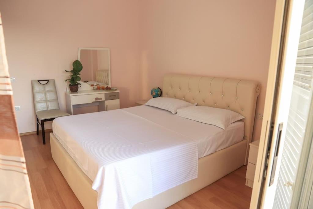 Downtown lovely apartment - Imazhi 2