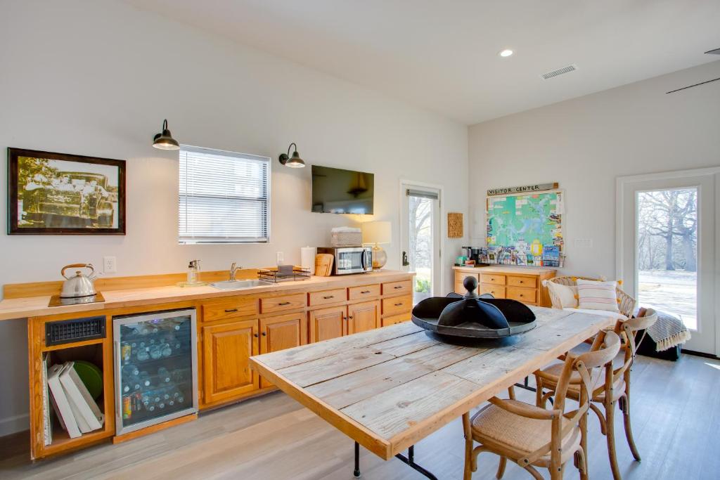 Lake Texoma Vacation Rental Walk to the Water, Pottsboro (updated