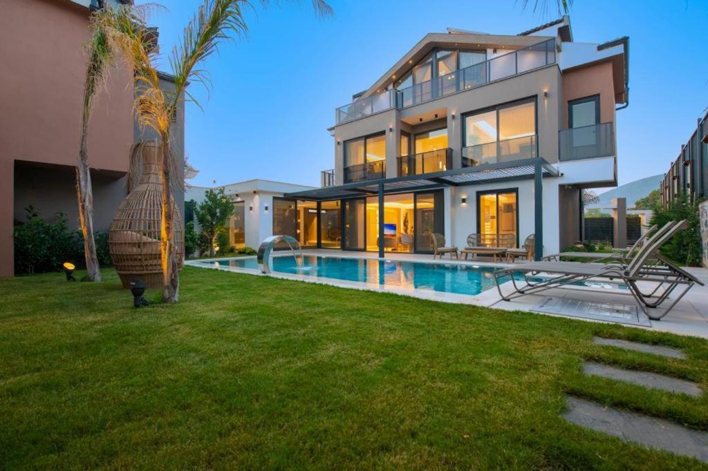 Villa Bling Excellence – Macthless villa with indoor swimpool in Hisarönü
