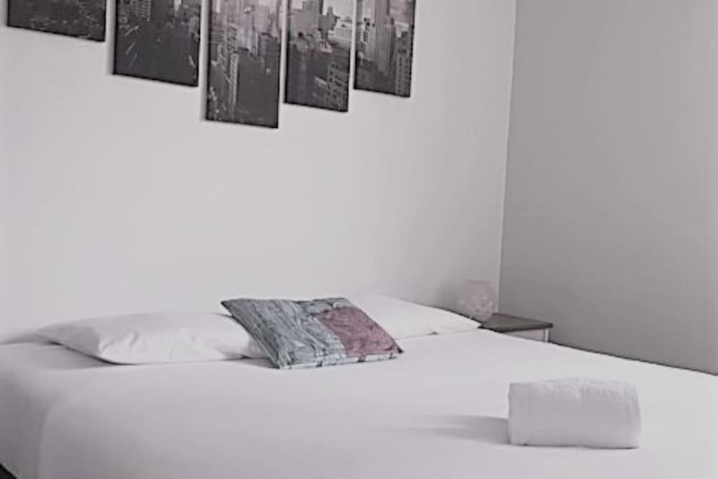 Posteľ alebo postele v izbe v ubytovaní TRENTEMOULT-REZE : 2 chambres, 65m²+parking+wifi
