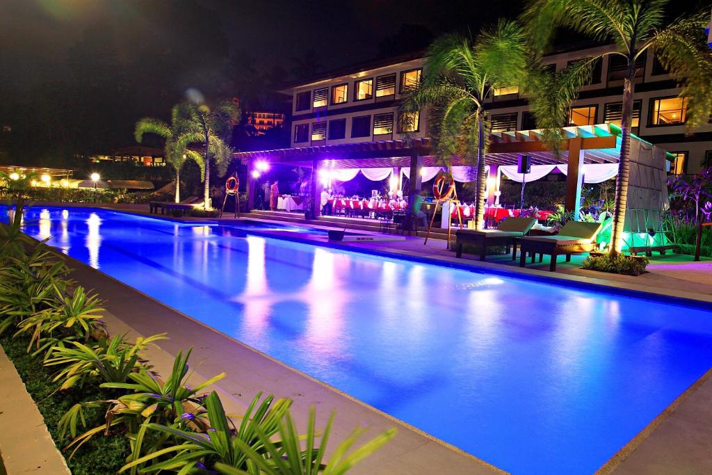 Bazén v ubytování Hotel Tropika nebo v jeho okolí
