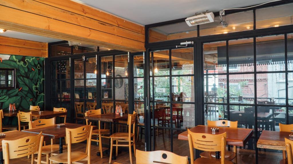 Restaurace v ubytování Barkod Otel