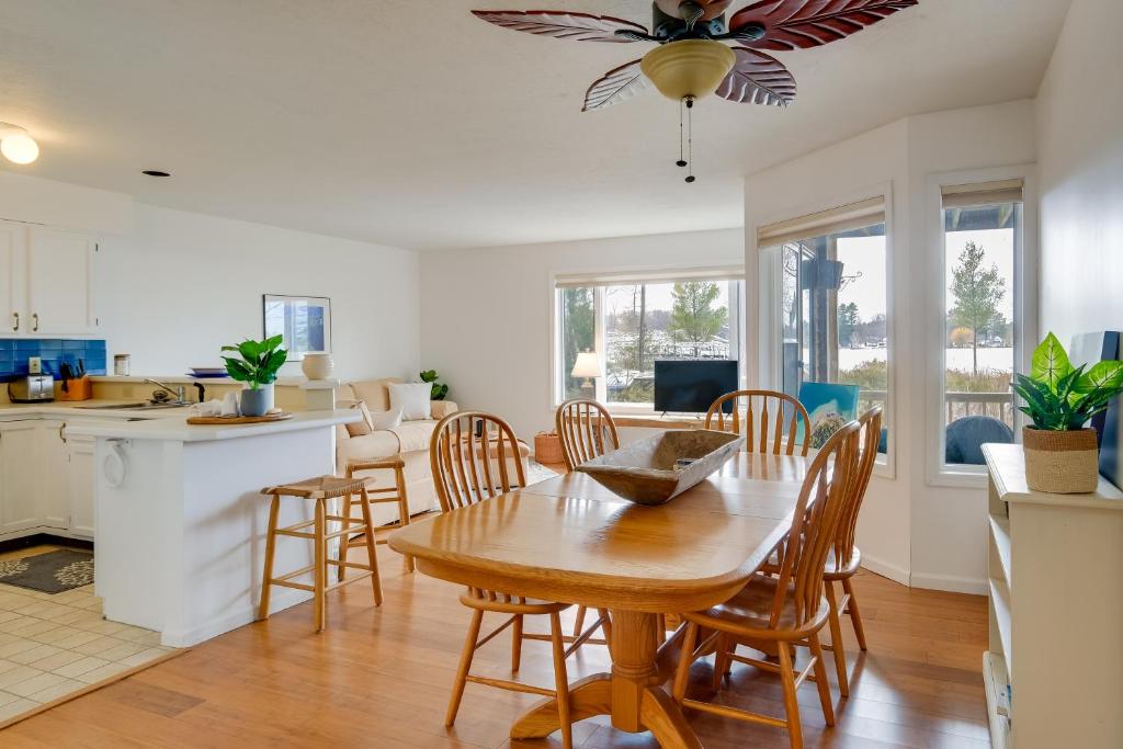 Lakefront Elk Rapids Vacation Rental with Deck!, Elk Rapids (updated