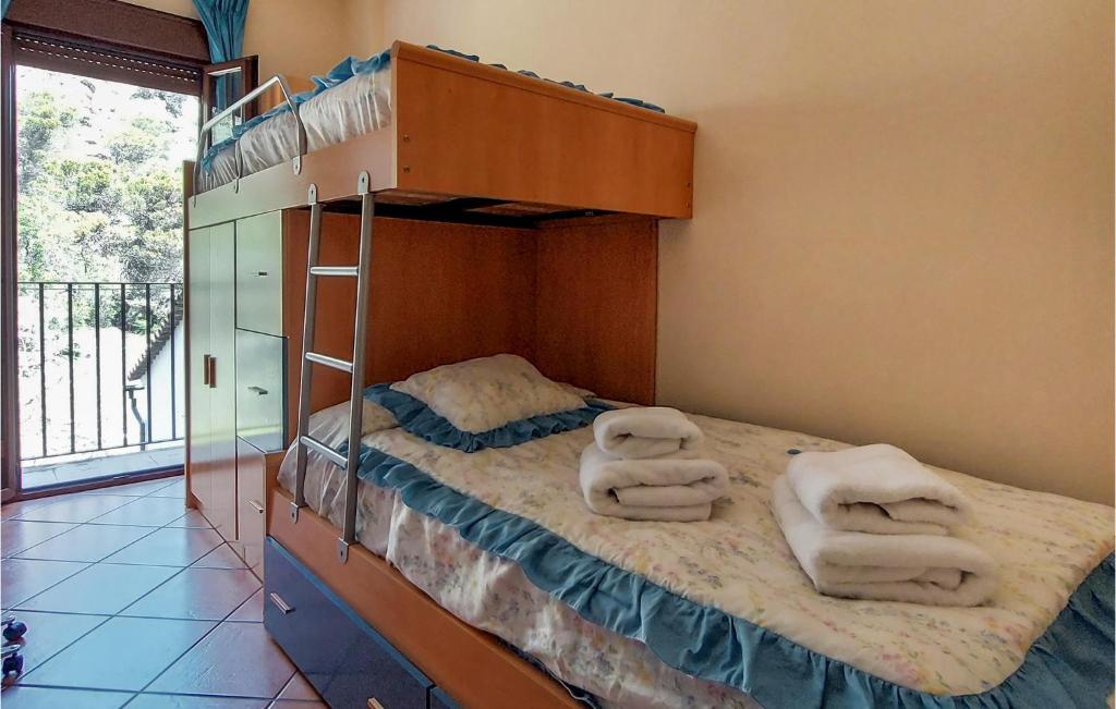 Posteľ alebo postele v izbe v ubytovaní Cozy Home In Grazalema With Wifi