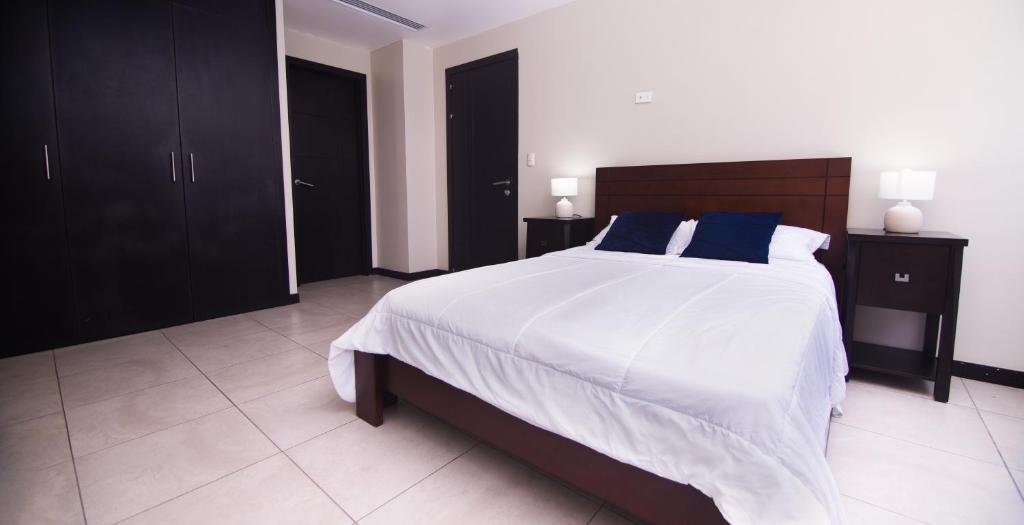 Bellini I 2, 2 habitaciones, Puerto Santa Ana, Guayaquil