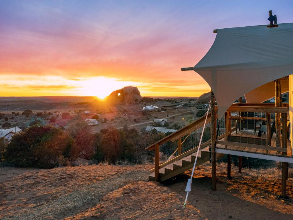 Příroda nedaleko luxury tent