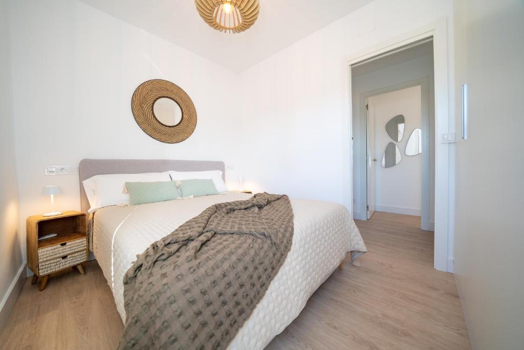 Posteľ alebo postele v izbe v ubytovaní Your Home In Malaga Centro & Parking free