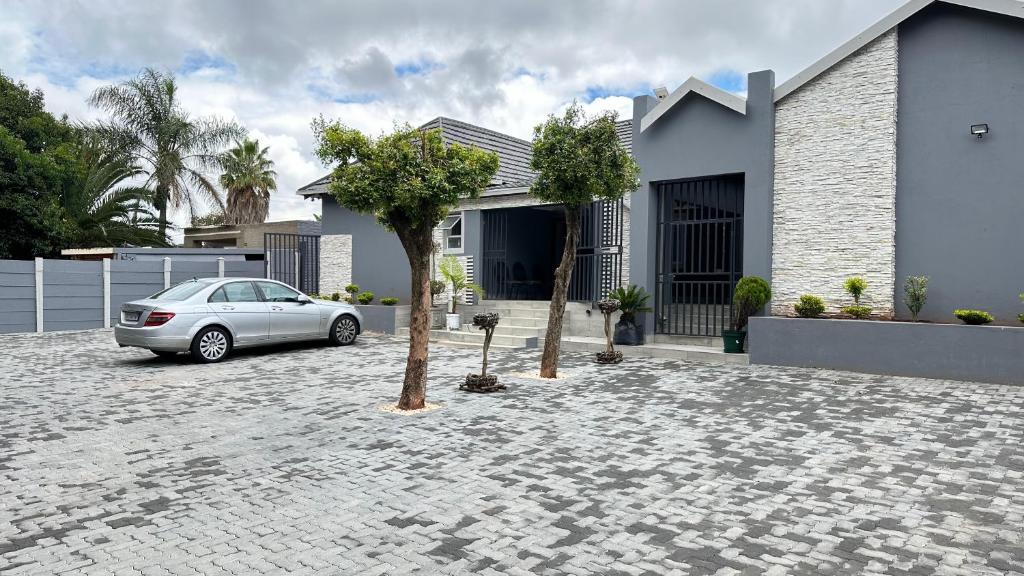 The Hide in Roodepoort, Roodepoort Updated 2023 Prices