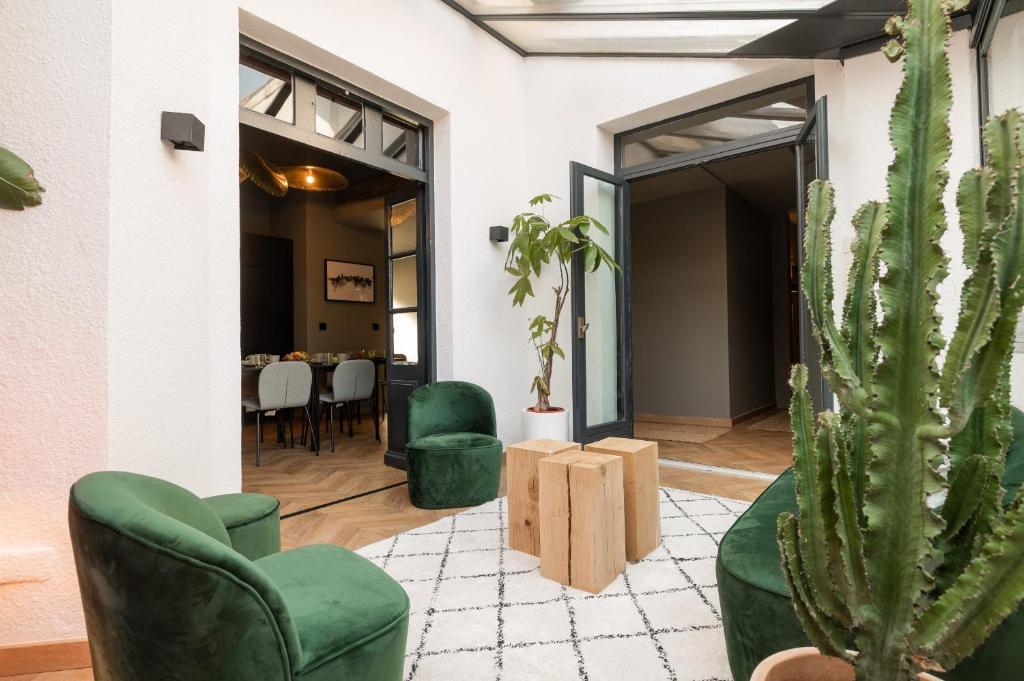 Część wypoczynkowa w obiekcie La Maison de Jean by Maison Bacou