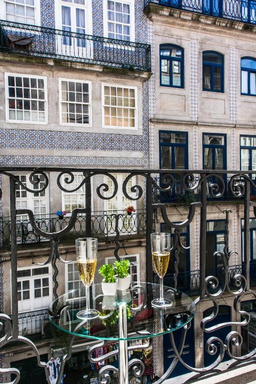 Cardosas Charming with Balconies and AC