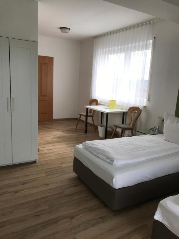 Landgasthof Felsenkeller - 4