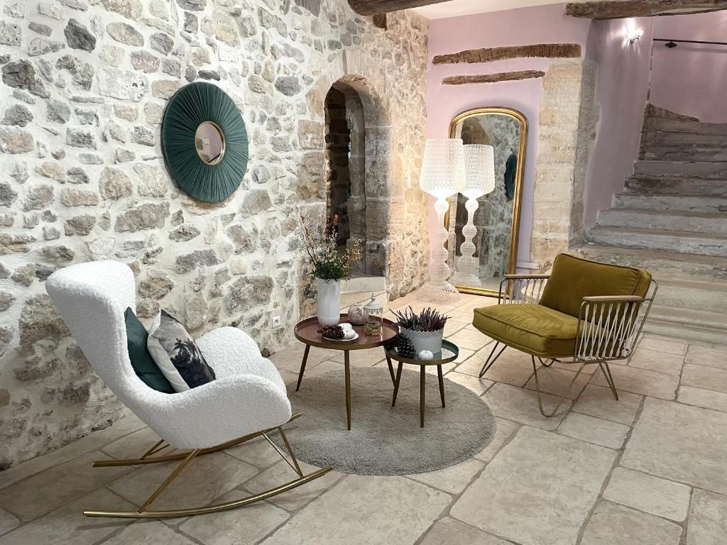 Posezení v ubytování B&B Temps Suspendu Provence