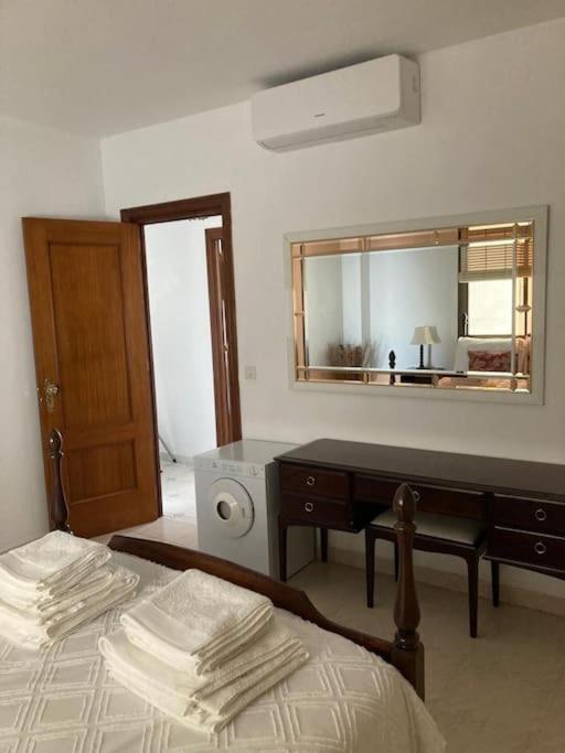 Fotografie z fotogalerie ubytování Espacioso apartamento de dos dormitorios en Mijas v destinaci Mijas