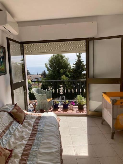 Fotografie z fotogalerie ubytování Espacioso apartamento de dos dormitorios en Mijas v destinaci Mijas