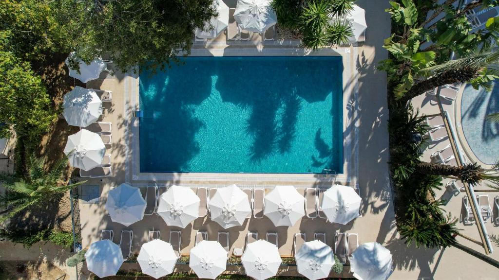 Bazén v ubytování Side Village Family Suite - All Inclusive nebo v jeho okolí