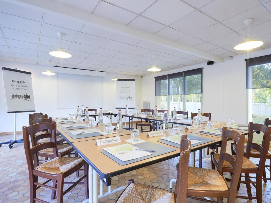 Restaurace v ubytování Campanile Alençon