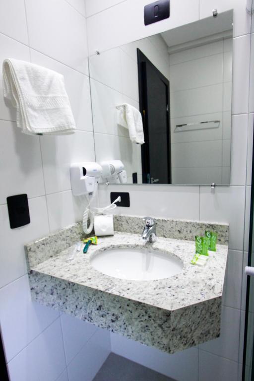 Koupelna v ubytování NEO PARK HOTEL