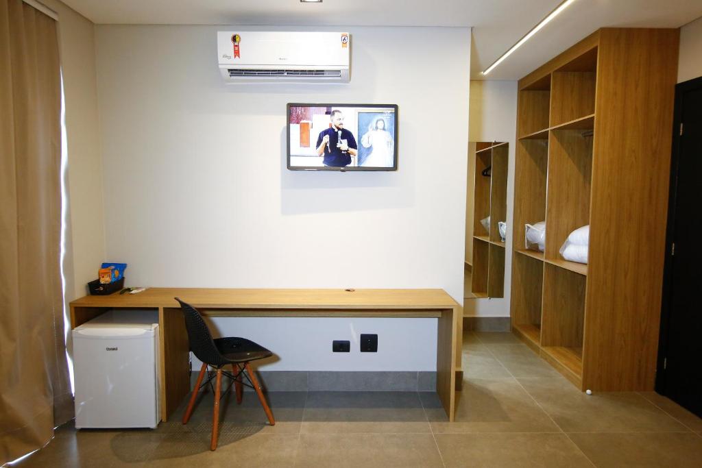 TV a/nebo společenská místnost v ubytování NEO PARK HOTEL