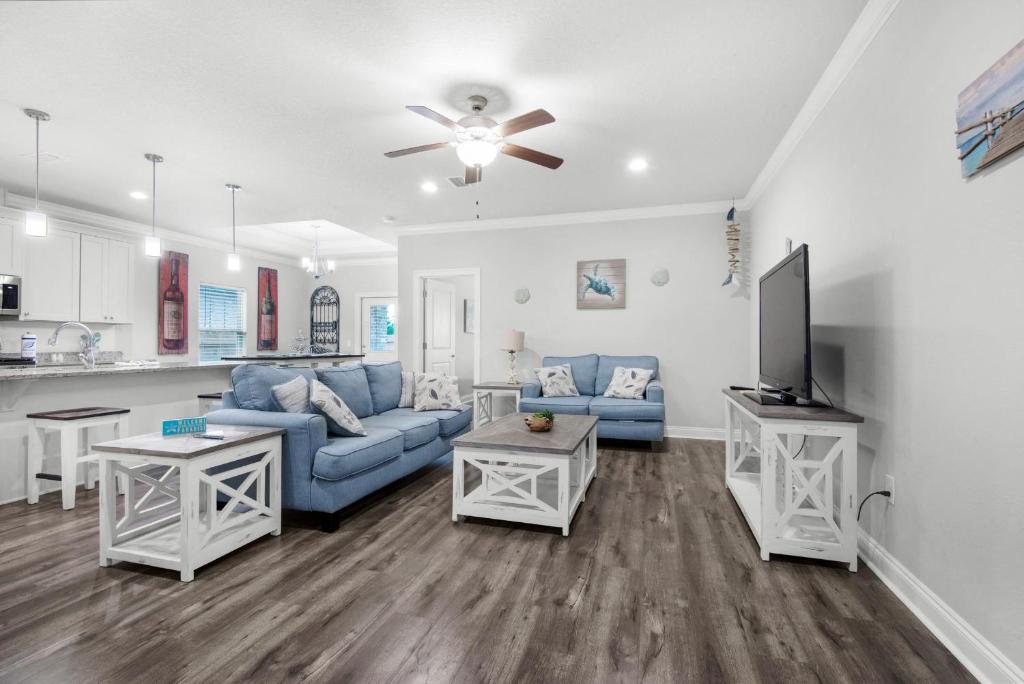 Sound Side Retreat, Navarre (updated prices 2024)