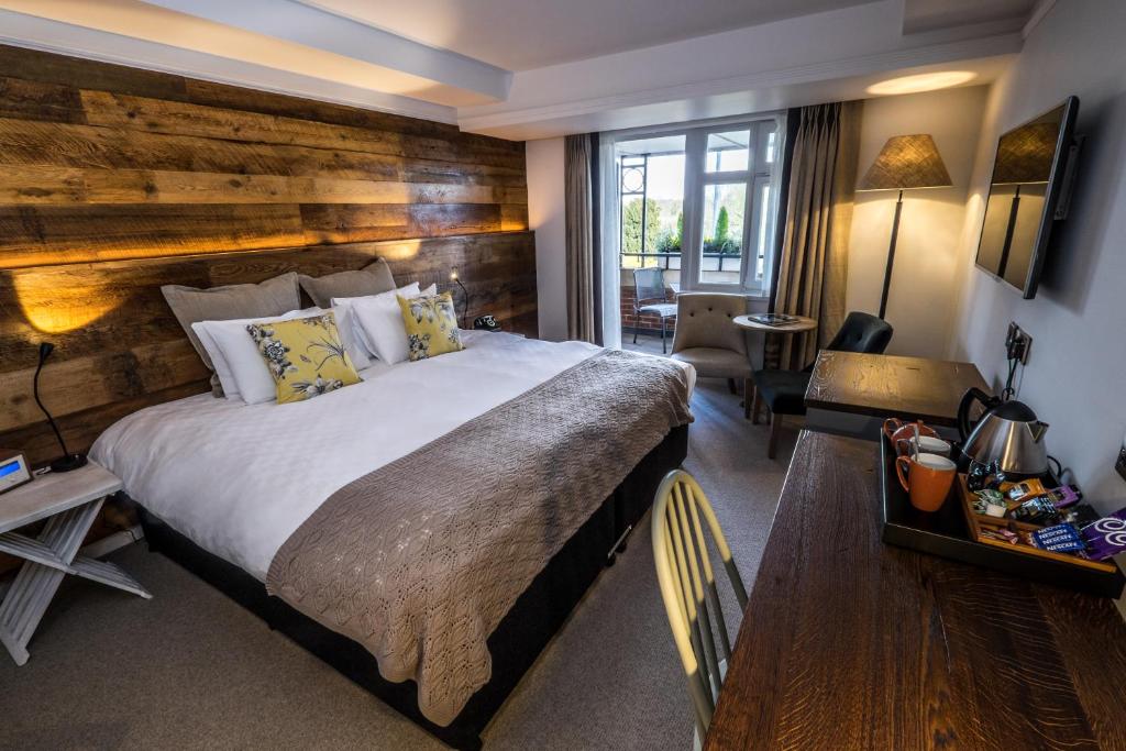 The Alexander Pope Hotel - Twin Room With Balcony