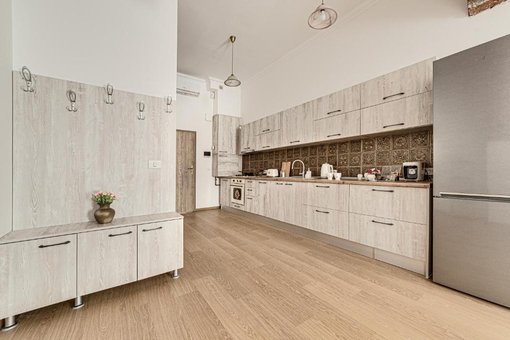 Kuchyň nebo kuchyňský kout v ubytování Ultra Central - Luxurious Retreat