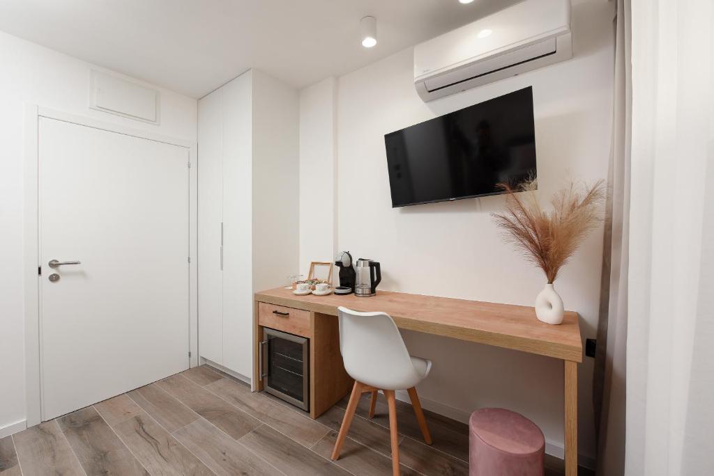 Aura Exclusive Apartment & Room - 7