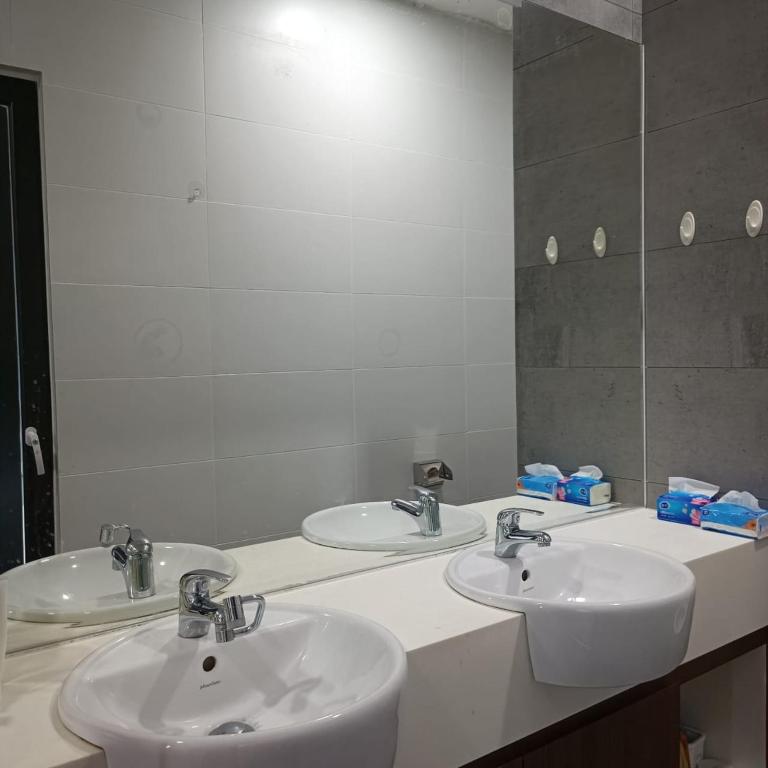 Koupelna v ubytování Mega Inn
