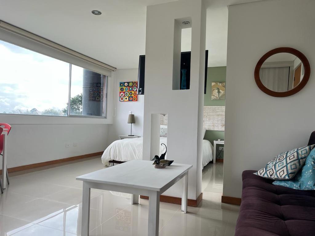 Posezení v ubytování LLanogrande Apartamento Estudio Puerto Bulevar
