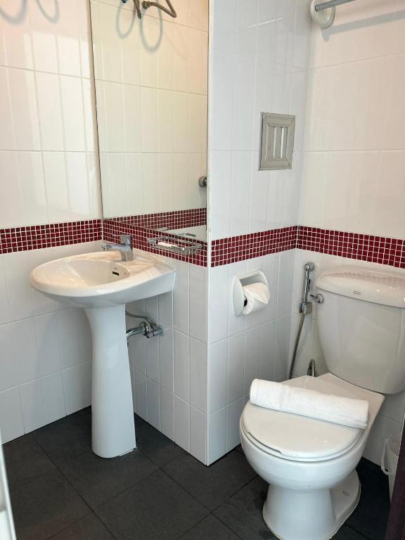 Koupelna v ubytování Hotel premier