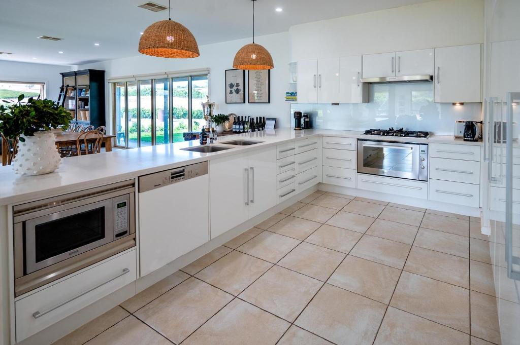 Cucina o angolo cottura di Triple Creek Guest House - Barossa Region