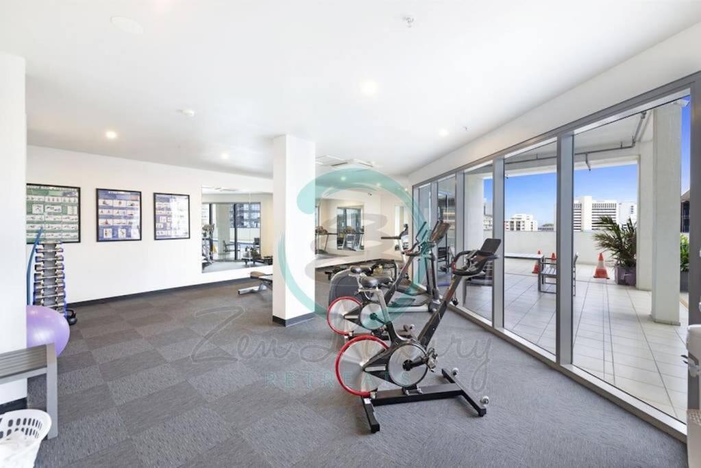 Fitness centrum a/nebo fitness zařízení v ubytování Zen Sea View 2BR, 2BA Penthouse