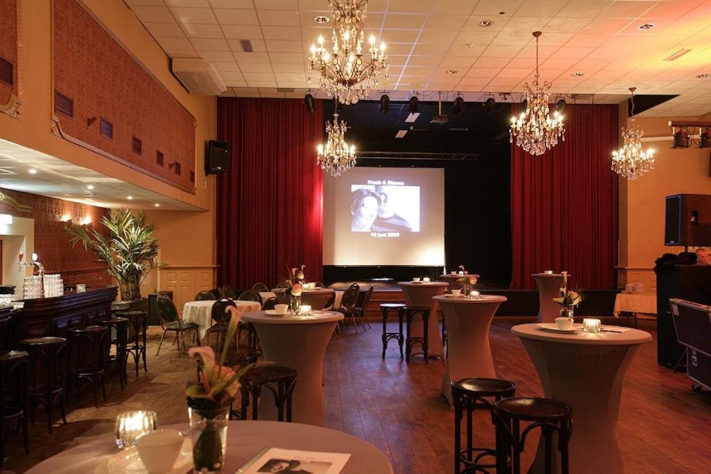 Restaurace v ubytování Hotel Restaurant Riche