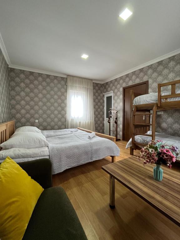 Postel nebo postele na pokoji v ubytování Hillside Guesthouse
