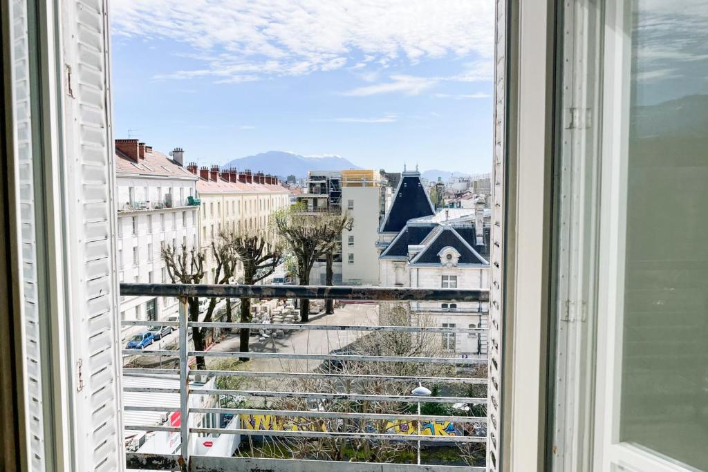 Výhľad na hory alebo výhľad na hory priamo z apartmánu