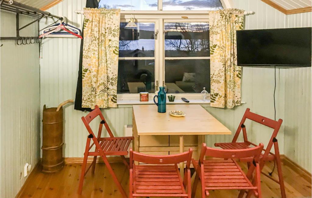 Beautiful Home In Botolfsbo With Sauna