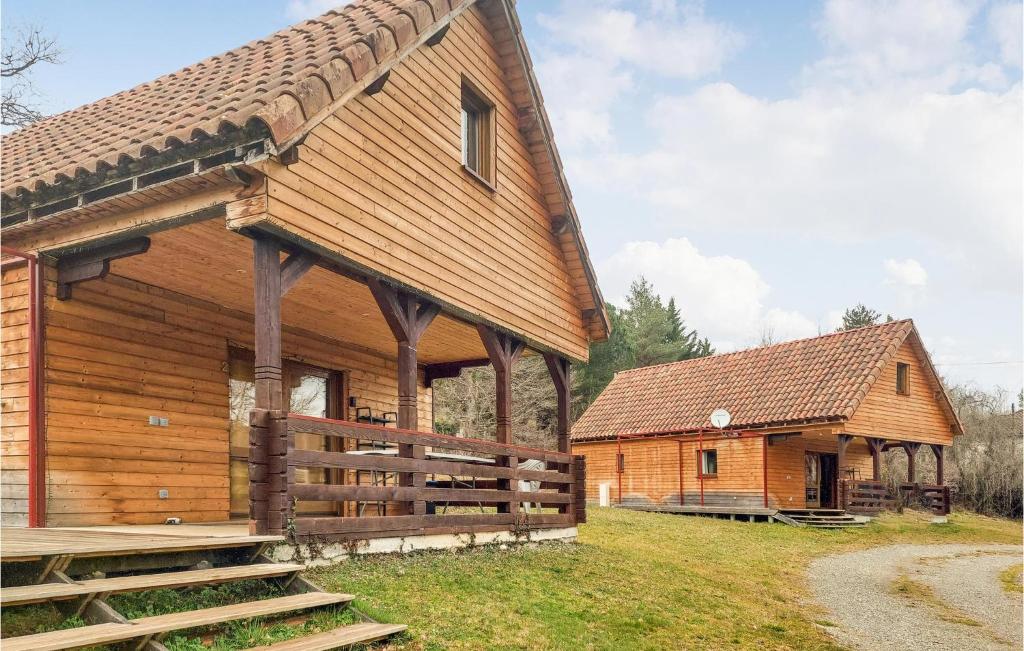 Budova, v ktorej sa dovolenkový dom nachádza