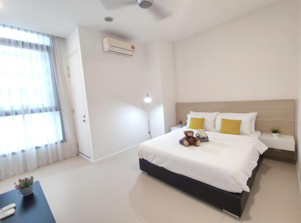 ARCORIS, MONT KIARA by MK HOME - Deluxe Double Room With Balcony
