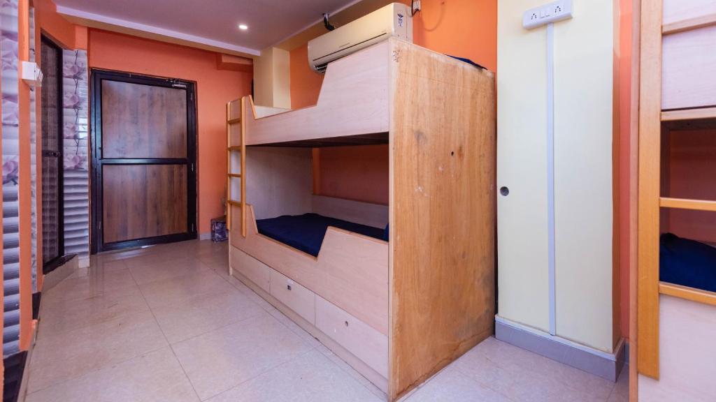 Kuchyň nebo kuchyňský kout v ubytování HOTEL AVISHA Residency