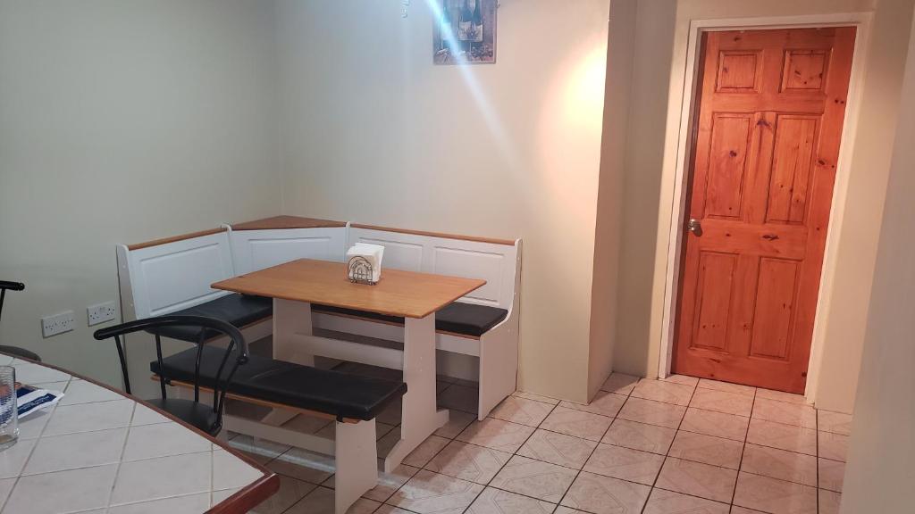 Posezení v ubytování Elue's Inn