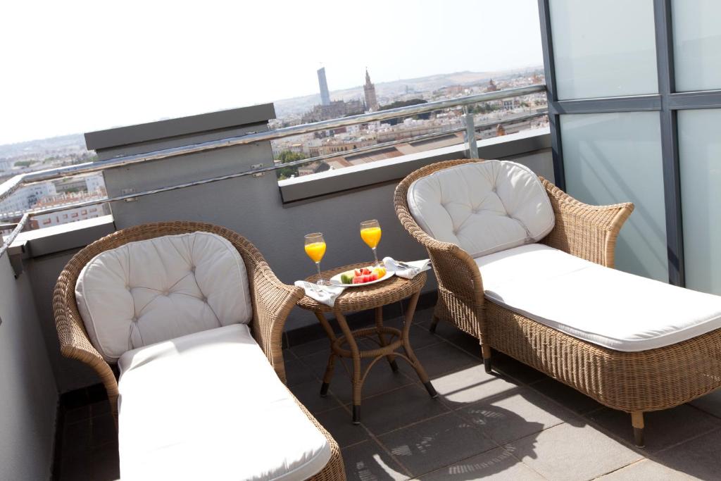 Hotel Sevilla Center - Visualização Da Cidade De Deluxe Club