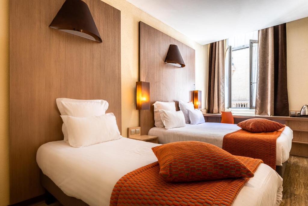 Hôtel Carré Vieux Port - Resim 8