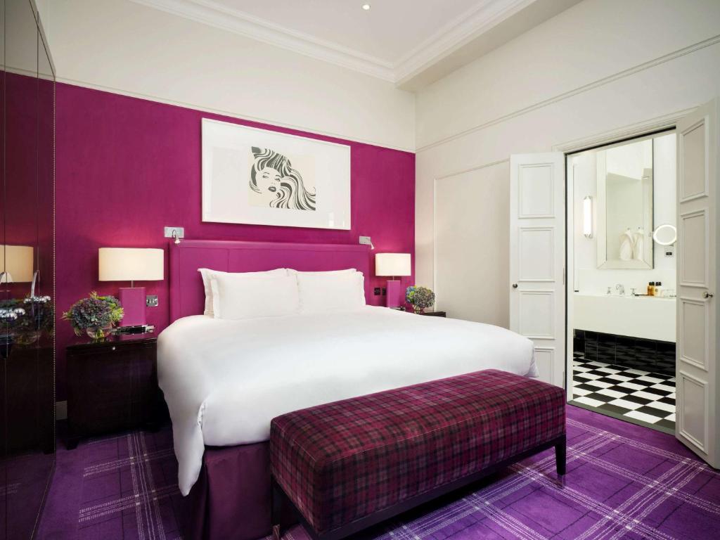 Sofitel London St James - Deluxe King Suite With Separate Living Room With Sofa Bed