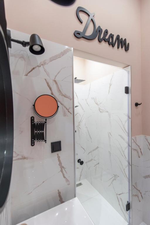 Kúpeľňa v ubytovaní E12 Boutique Apartments