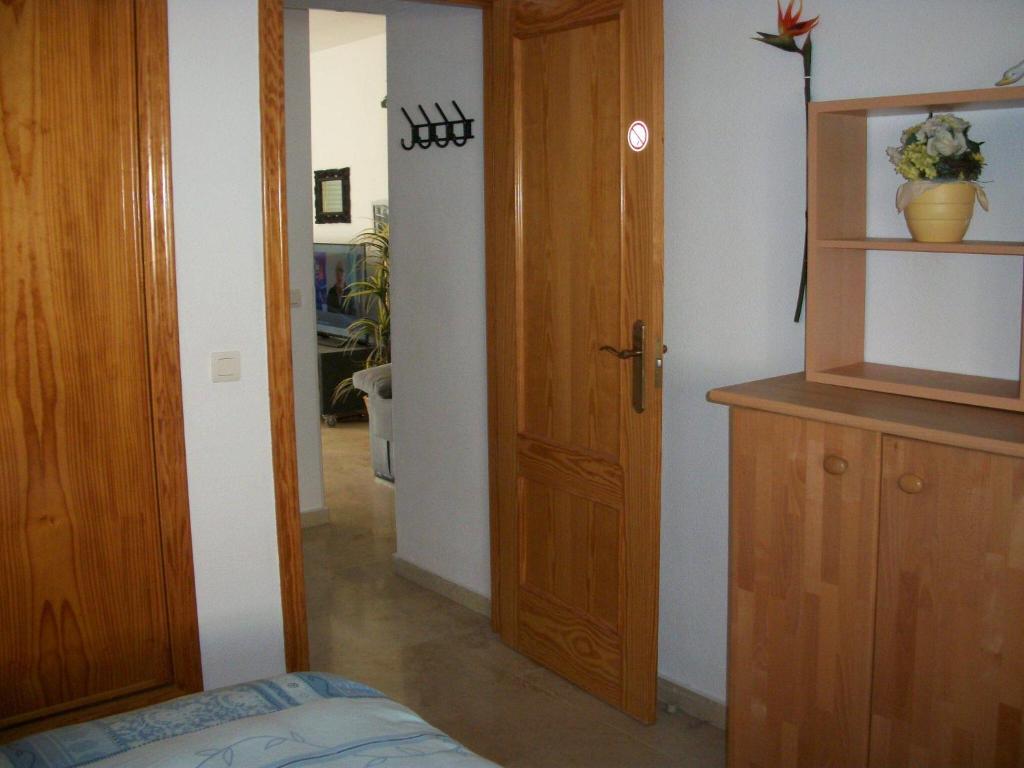 Zdjęcie z galerii obiektu 1 Bedroom Penthouse On Front Line Of The Beach w mieście Roquetas de Mar