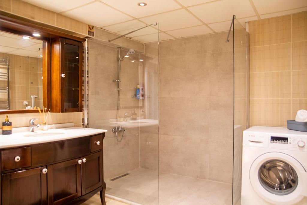 Kép Spacious Flat with Sea View in İzmir Karsiyaka szállásáról İzmirban a galériában