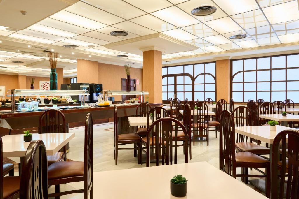 Hotel Macià Cóndor - Resim 25